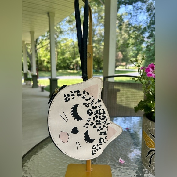 Betsy Johnson/ Chic Cat Face wrislet - Picture 1 of 4